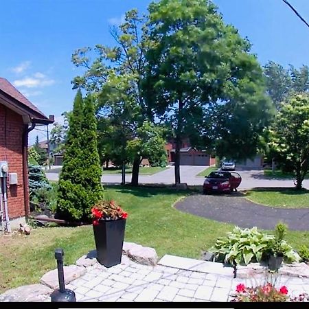 Furnished Family Home Near Toronto - Great Location Game Room - Backyard - Parking & Self Checkin Пикъринг Екстериор снимка