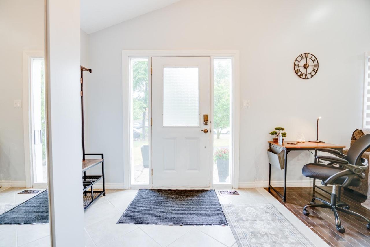 Furnished Family Home Near Toronto - Great Location Game Room - Backyard - Parking & Self Checkin Пикъринг Екстериор снимка