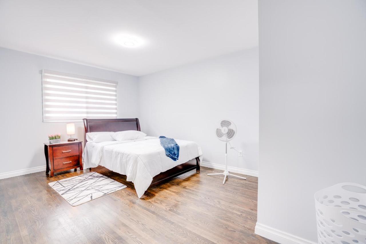 Furnished Family Home Near Toronto - Great Location Game Room - Backyard - Parking & Self Checkin Пикъринг Екстериор снимка