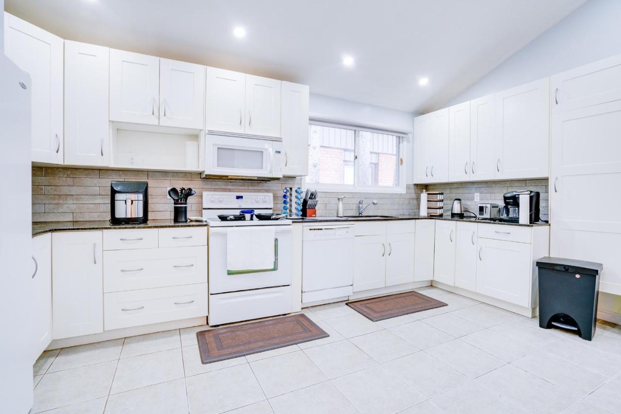 Furnished Family Home Near Toronto - Great Location Game Room - Backyard - Parking & Self Checkin Пикъринг Екстериор снимка
